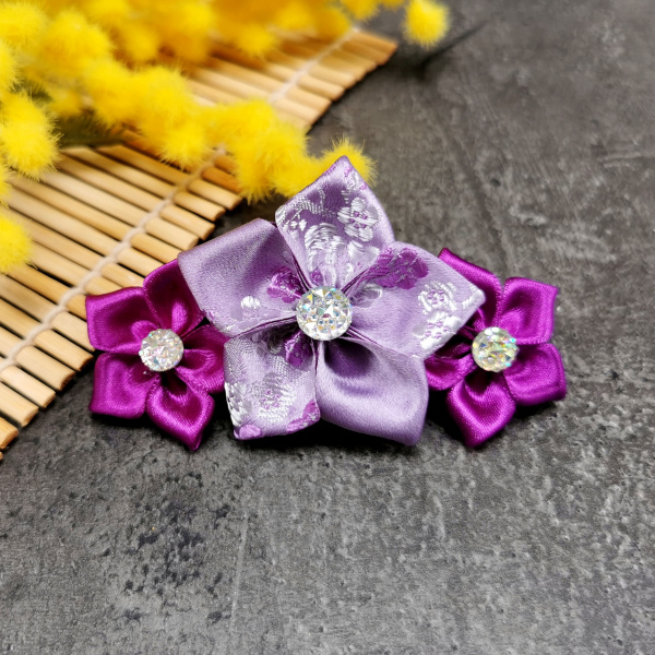 Trio de kilari violet brodé