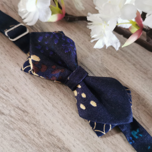 Nœud papillon bleu motifs sakura